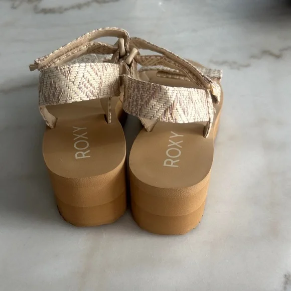 Roxy Women's Sandals with Cream Woven Straps NWT - Picture 4 of 6